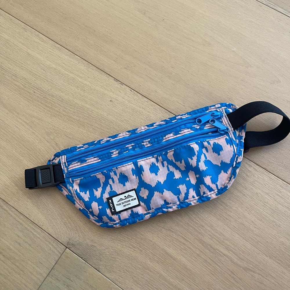 Kavu Blue and Pink Belt Bag with Geometric Design